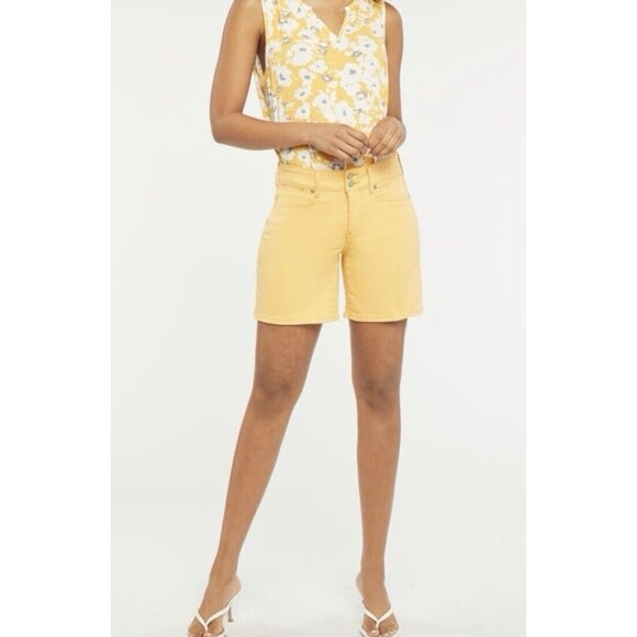 NYDJ Pants - NYDJ Women’s Size 8 Roxanne Denim Shorts In Mango Sorbet